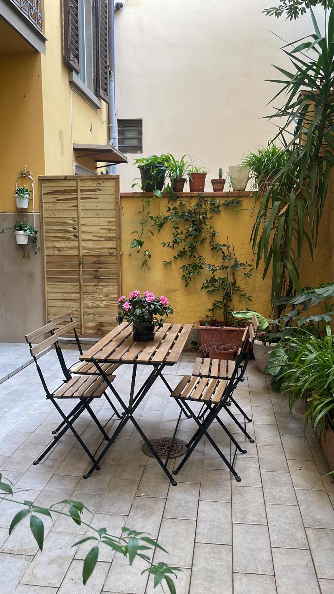 One-Bedroom Apartment With Patio Floransa Dış mekan fotoğraf